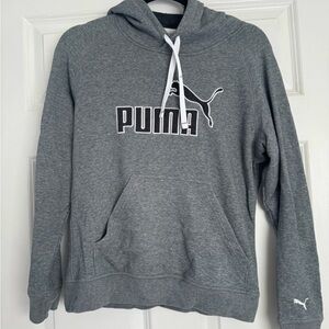 Puma sweatshirt lightly worn